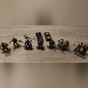 Mega Construx Call of Duty Figures Lot of 9